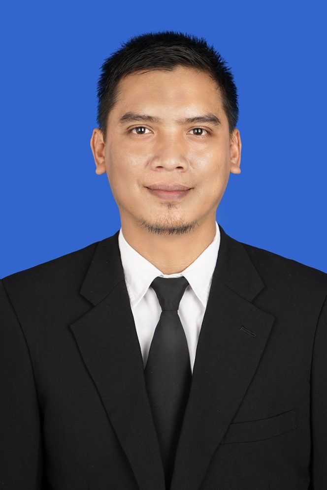 
					Dr. Albert Efendi Pohan, S.Pd., M.Pd,
Dosen Magister Manajemen Pendidikan
Universitas Riau Kepulauan
