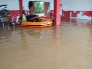 Pos Damkar Nongsa terendam banjir, Sabtu (11/1/2025).
