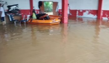 Pos Damkar Nongsa terendam banjir, Sabtu (11/1/2025).
