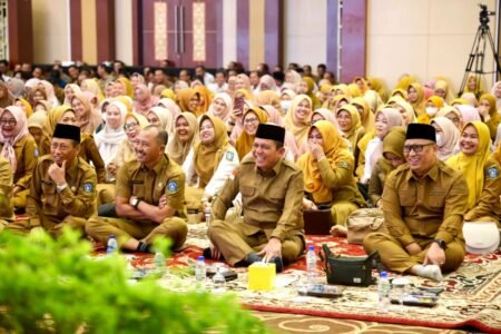 Halal Bi Halal Pemerintah Provinsi Kepri di Aula Wan Seri Beni, Dompak, Tanjungpinang, Selasa (8/4).