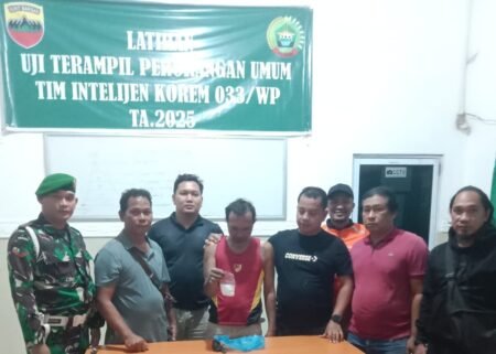 Tim Intel Korem 033/WP mengamankan seorang pria yang diduga sebagai kurir narkoba di wilayah Gang Kenanga, Kecamatan Bintan Timur, Kabupaten Bintan, Rabu (23/4).