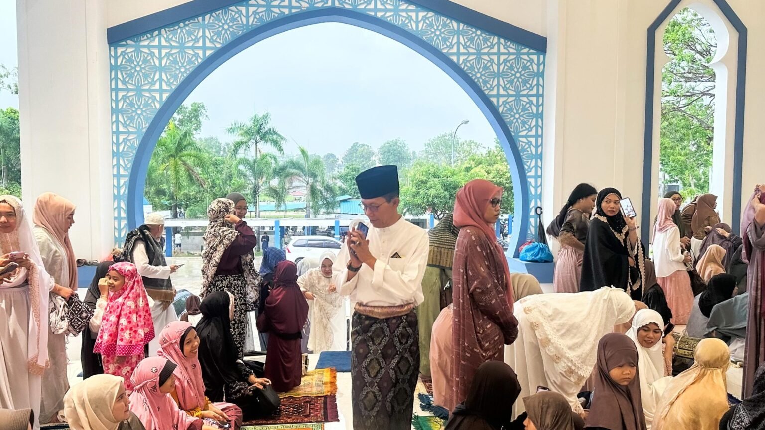 Rangkaian Perayaan Idul Fitri: Shalat Bersama dan Open House Kepala BP Batam/Walikota Batam