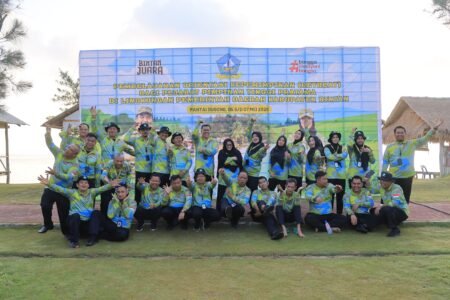 Peserta Retreat pada saat penutupan