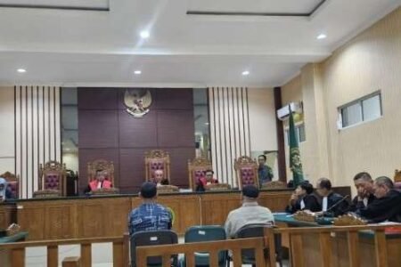 Sidang perkara tindak pidana korupsi pembangunan Puskesmas Siantan Selatan oleh dua terdakwa, Baban Subhan dan Johan Intan menjalani sidang vonis (putusan) oleh majelis hakim Pengadilan Tipikor pada Pengadilan Negeri (PN) Tanjungpinang, Rabu (25/06/2025).