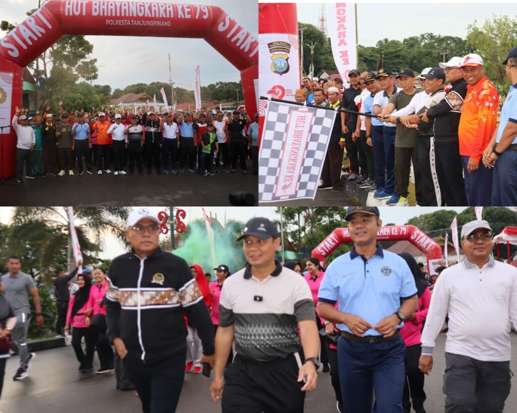 Sempana HUT Bhayangkara ke-79 tahun 2025, Polresta Tanjungpinang sukses menggelar kegiatan jalan santai dan senam bersama dengan ribuan masyarakat Kota Tanjungpinang, di Taman Tugu Sirih, Minggu (29/06/2025).