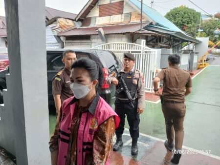 Kejati Kepri Tahan Eks Direktur Umum LPP TVRI, Tersangka Kasus Korupsi Pembangunan Studio.