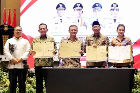 Penandatanganan Kesepakatan Bersama dan Capacity Building Kerja Sama Antar Daerah Pemerintah Provinsi Kepri, Jawa Tengah, Lampung, dan Maluku Utara, di Ballroom Marriott Hotel Harbour Bay Downtown, Batam.