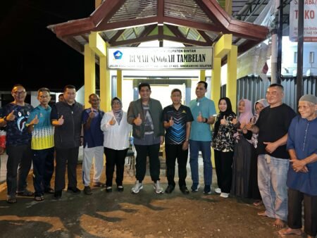 Bupati Bintan Roby Kurniawan mengujungi Rumah Singgah Bintan di Singkawang, Provinsi Kalimantan Barat