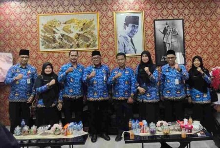 Walikota Tanjungpinang Lis Darmansyah menerima audiensi pengurus PGRI Kepri dan PGRI Kota Tanjungpinang, Selasa (16/6)