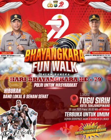 Spanduk Bhayangkara Fun Walk dan Jalan Santai di Taman Tugu Sirih Tepi Laut Kota Tanjungpinang