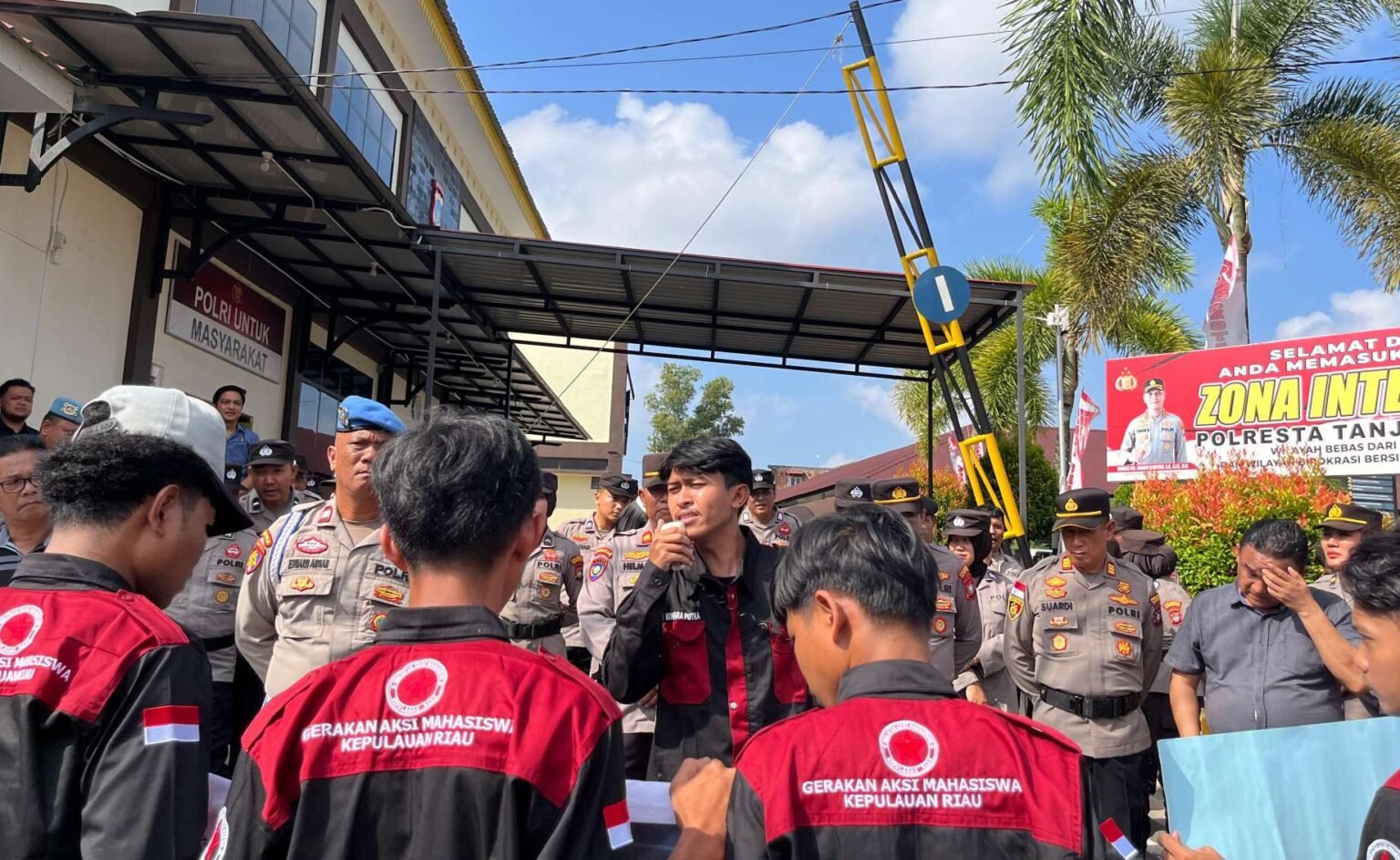 Gerakan Aksi Mahasiswa Siap Geruduk Polda Kepri dan Surati Mabes Polri jika Komitmen Polresta Jalan Ditempat Proses Kasus Penganiayaan di Lift Kafe Mejistic