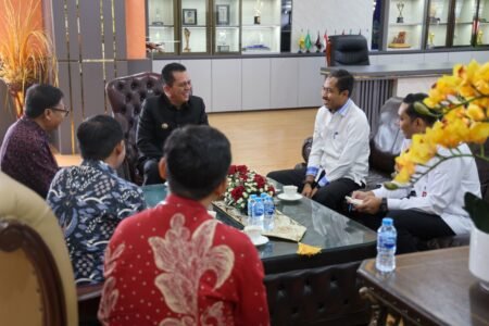 Gubernur Ansar Ahmad menerima audiensi Kepala Perwakilan Bank Indonesia Kepulauan Riau, Selasa (8/7)