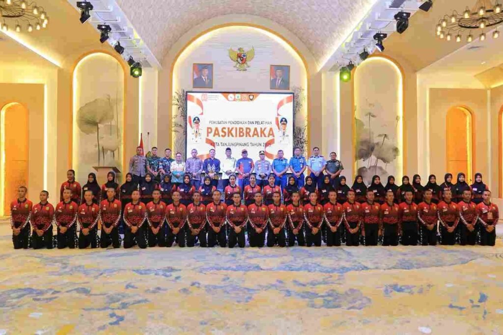 Wali Kota Tanjungpinang, Lis Darmansyah membuka Pemusatan Pendidikan dan Pelatihan Calon Paskibraka tingkat Kota Tanjungpinang 2025, Minggu (10/8).