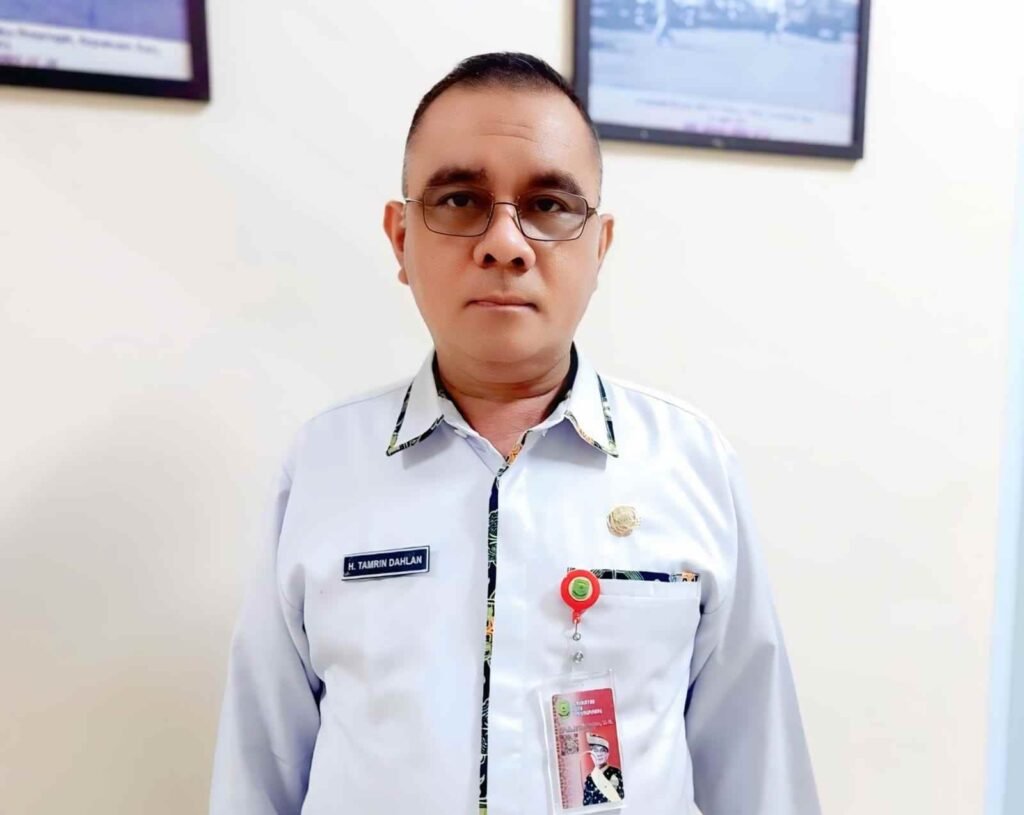 Asisten Pemerintahan dan Kesejahteraan Rakyat Drs. H. Tamrin Dahlan