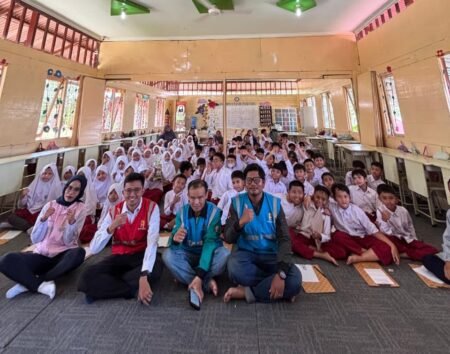 PLN Bintan Center hadir di SD De Green Tanjungpinang untuk memberikan edukasi mengenai EBT serta Keselamatan Ketenagalistrikan