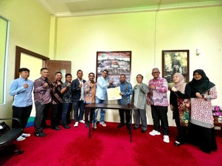 STAIN SAR Kepri resmi menandatangani MoU dengan Pemprov Kepri melalui Dinas Koperasi, Usaha Kecil, Kamis (28/8)