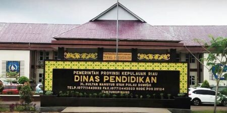 Gedung Kantor Dinas Pendidikan Pemprov Kepri di Dompak Kota Tanjungpinang