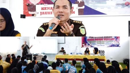 Tim Jaksa Masuk Sekolah (JMS) dipimpin oleh Kasi Penerangan Hukum Yusnar Yusuf, S.H. M.H dengan anggota Tim terdiri dari Rama Andika Putra, Syahla Regina Paramita dan Dodi saat memberikan materi di SMKN 8 Batam, Kamis (09/10/2025)