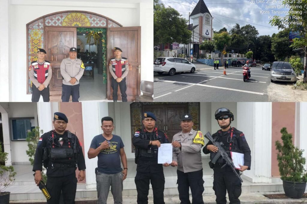 Personel Polsek TPI Barat Pastikan Masyarakat Beribadah Natal Aman dan Nyaman
