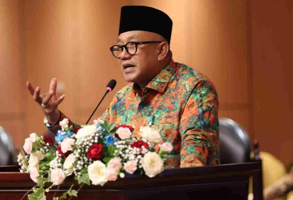 Walikota Tanjungpinang, Lis Darmansyah memberikan pandangan strategis dalam rakornas Akselerasi Pembahasan RUU tentang Daerah Kepulauan dalam Prolegnas Prioritas 2025, di Gedung Nusantara V, DPR RI, Jakarta.