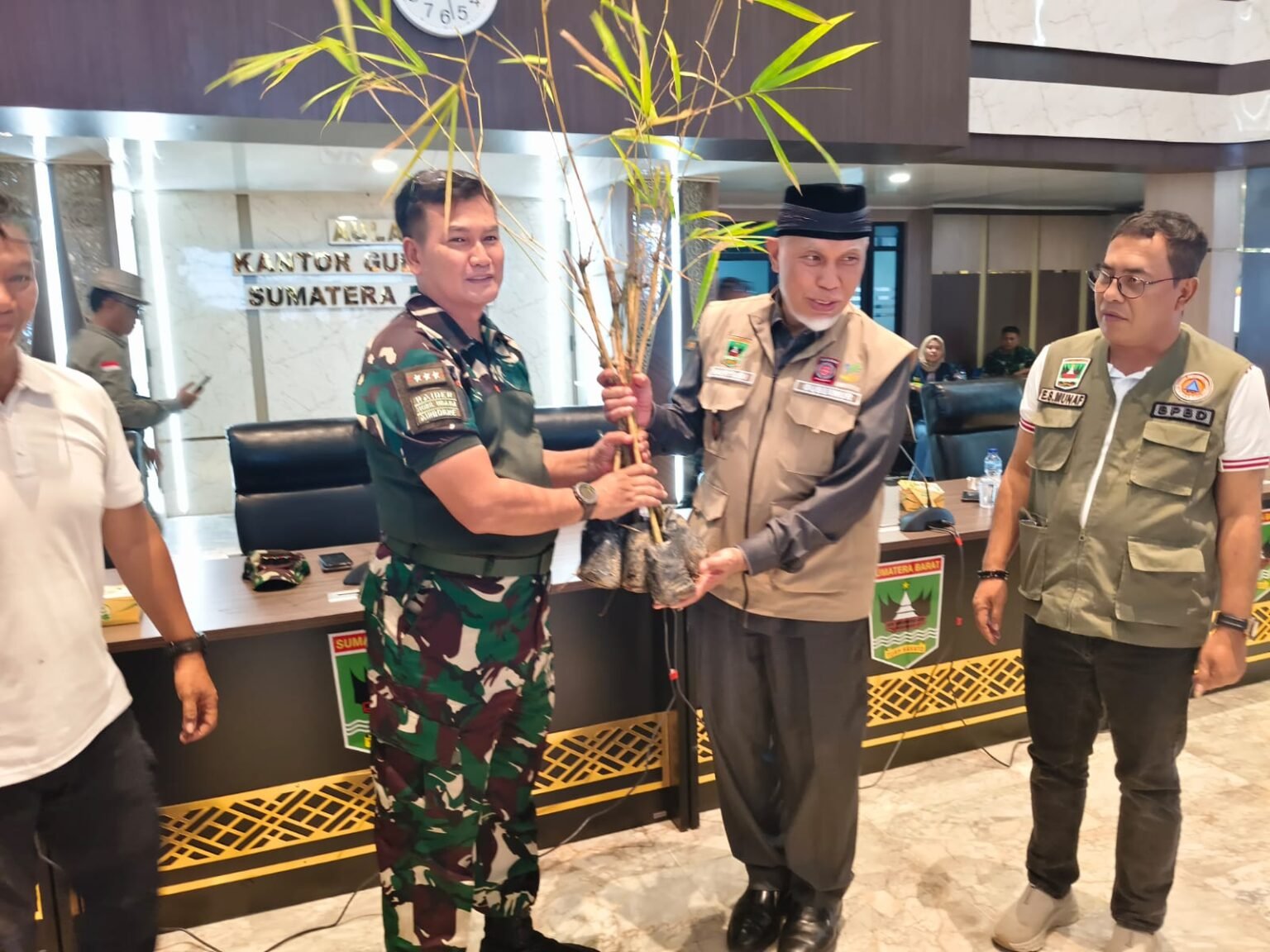 Pangkogabwilhan I Letjen TNI Kunto Arief Wibowo Pimpin Pengawasan dan Pengendalian Bencana Alam di Sumatera Barat