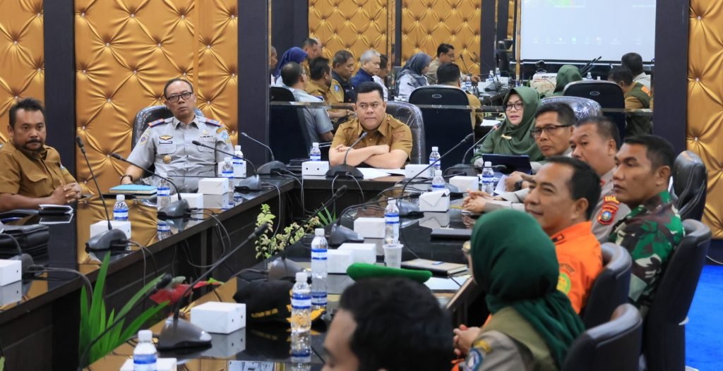 Pemkab Bintan Gelar Gladi TTX dan CPX, Hadapi Potensi Bencana Banjir Pemkab Bintan melalui BPBD menggelar gladi TTX dan CPX banjir, Selasa (9/12), di Ruang Rapat II Bandar Seri Bentan.