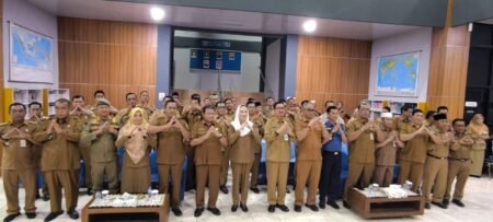 Bupati Cen beserta jajarannya.