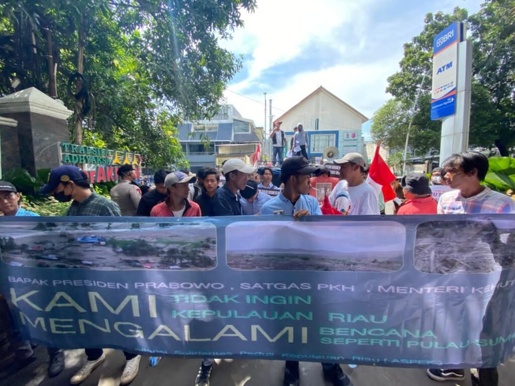 Demo di Depan Kejagung, Aliansi Solidaritas Peduli Kepri Desak Presiden Tinjau Izin Sawit PT SPP dan CSA di Lingga