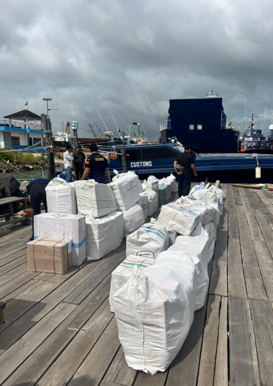 Kejar-kejaran di Laut, Bea Cukai Batam Tangkap Speedboat SB JJ Indah 2 Penyelundup Barang Kiriman
