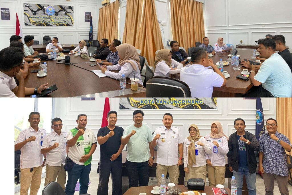 Kepala BNNK Tanjungpinang, Kombes Pol Mohamad Dafi Bastomi, saat menerima kunjungan pengurus PWI Tanjungpinang di Kantornya di Senggarang, Rabu (21/01/2026).