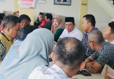 Gubernur Kepri Ansar Ahmad memimpin Rakor Persiapan Pendampingan TKRS RSUD RAT oleh RSUP Hasan Sadikin Bandung, di Kedai Kopi Batu 10