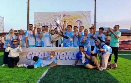 Tim DPRD Tanjungpinang usai tampil Turnamen Mini Soccer Piala Ketua DPRD Kepri 2026 m di An Mini Soccer, Genet, Kota Tanjungpinang, Sabtu (10/1/2026).