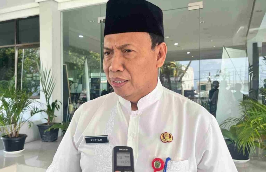 Kepala Dinkes Tanjungpinang, Rustam