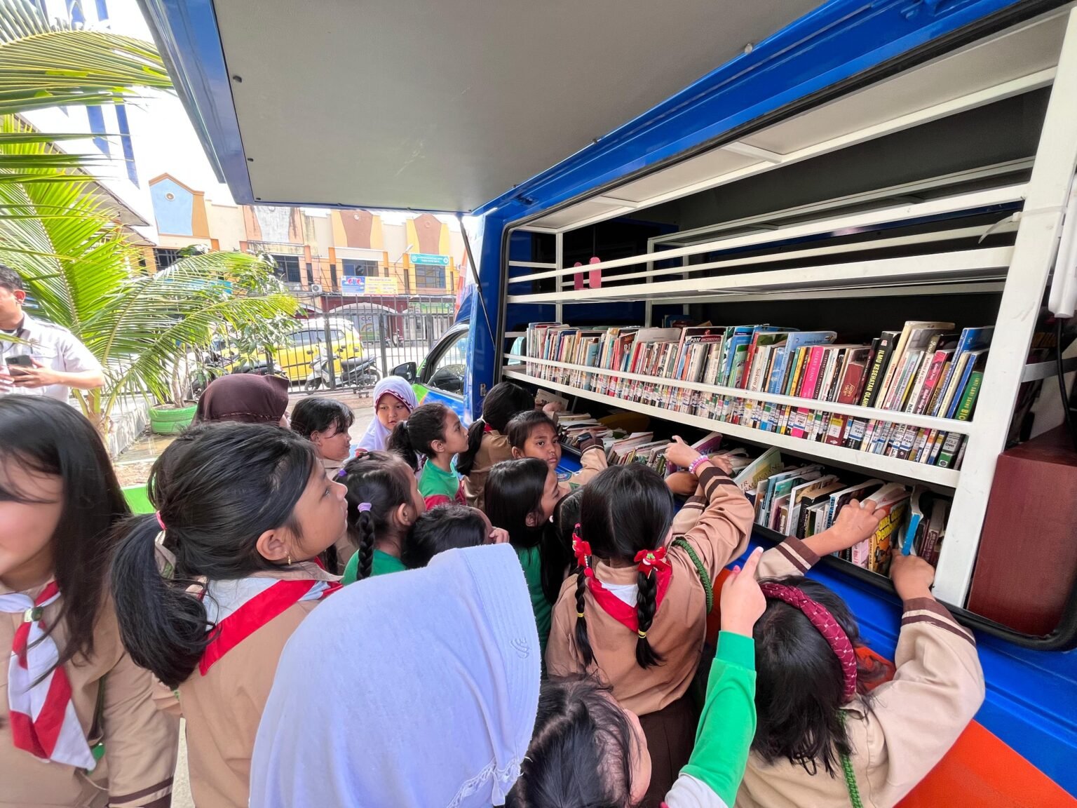 Pusling Pemko Batam Hadir di Sekolah CTI, Perkuat Budaya Literasi Siswa