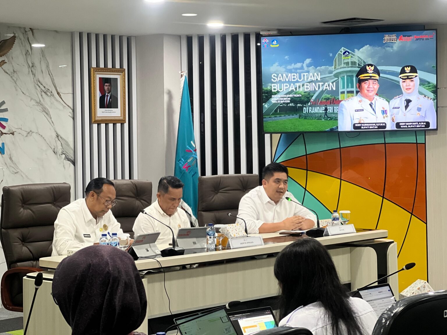 Bupati Bintan Roby Kurniawan saat melakukan ekspose Manajemen Talenta ASN di Kantor BKN RI, Jakarta, Rabu (22/4).