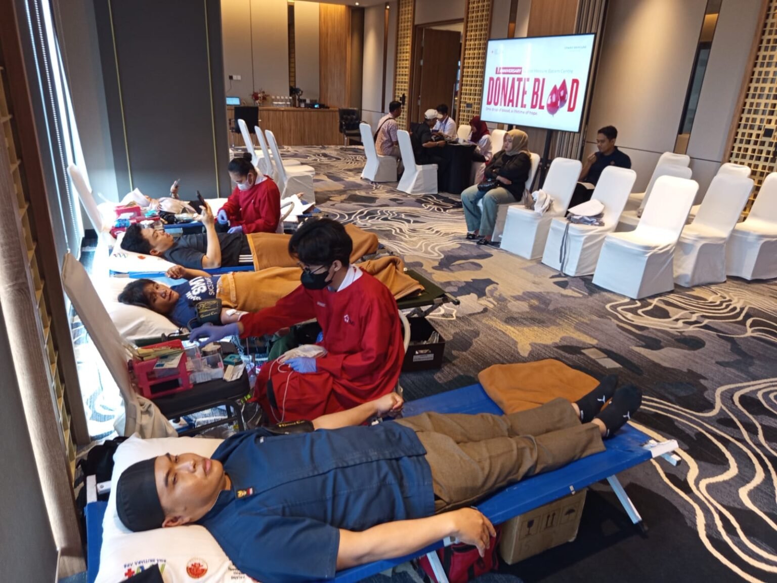 Grand Mercure Batam Centre Rayakan HUT Pertama dengan Aksi Donor Darah