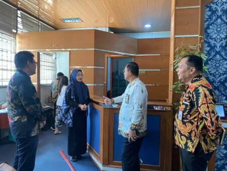 Ombudsman Kepri Soroti Masalah Sampah hingga Potensi Longsor di Lubuk Baja