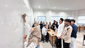 Program Studi Ilmu Al-IAT STAIN SAR Kepri terus mendorong penguatan literasi keislaman yang inklusif melalui pembelajaran Al-Qur’an Braille dalam mata kuliah Metode Pentashihan Al-Qur’an.
