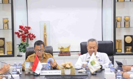BPKP Pusat bersama BPKP perwakilan Kepri melaksanakan entry meeting Asistensi Peningkatan IEPK dihadiri Wakil Wali Kota Raja Ariza, di Ruang Rapat Engku Putri Raja Hamidah, Kantor Wali Kota, Senin (18/5).