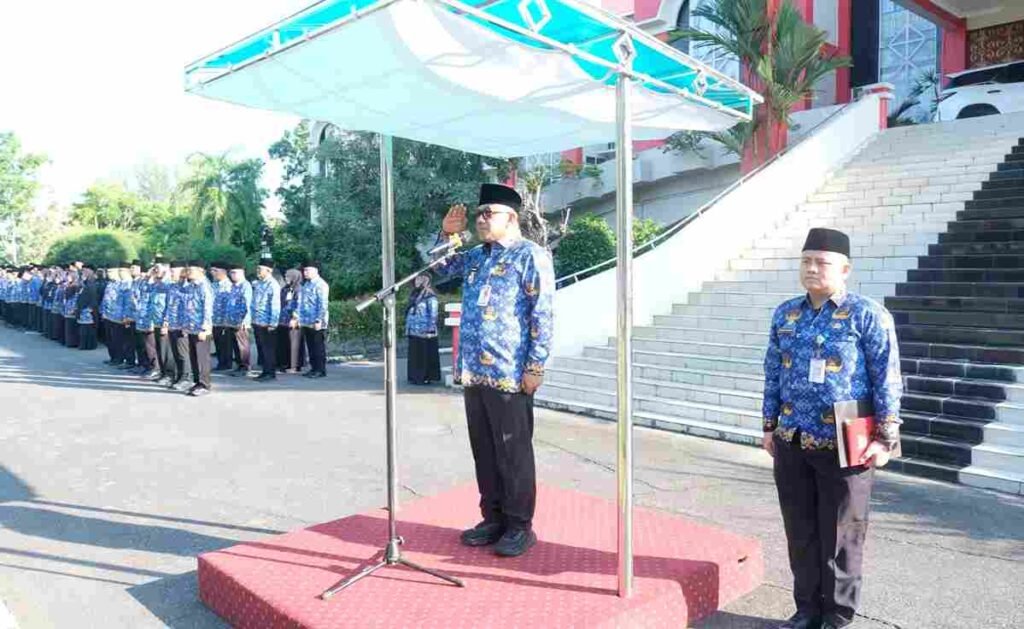 Walikota Tanjunpinang Lis Darmansyah saat memimpin upacara peringatan Harkitnas ke-118 Tahun 2026