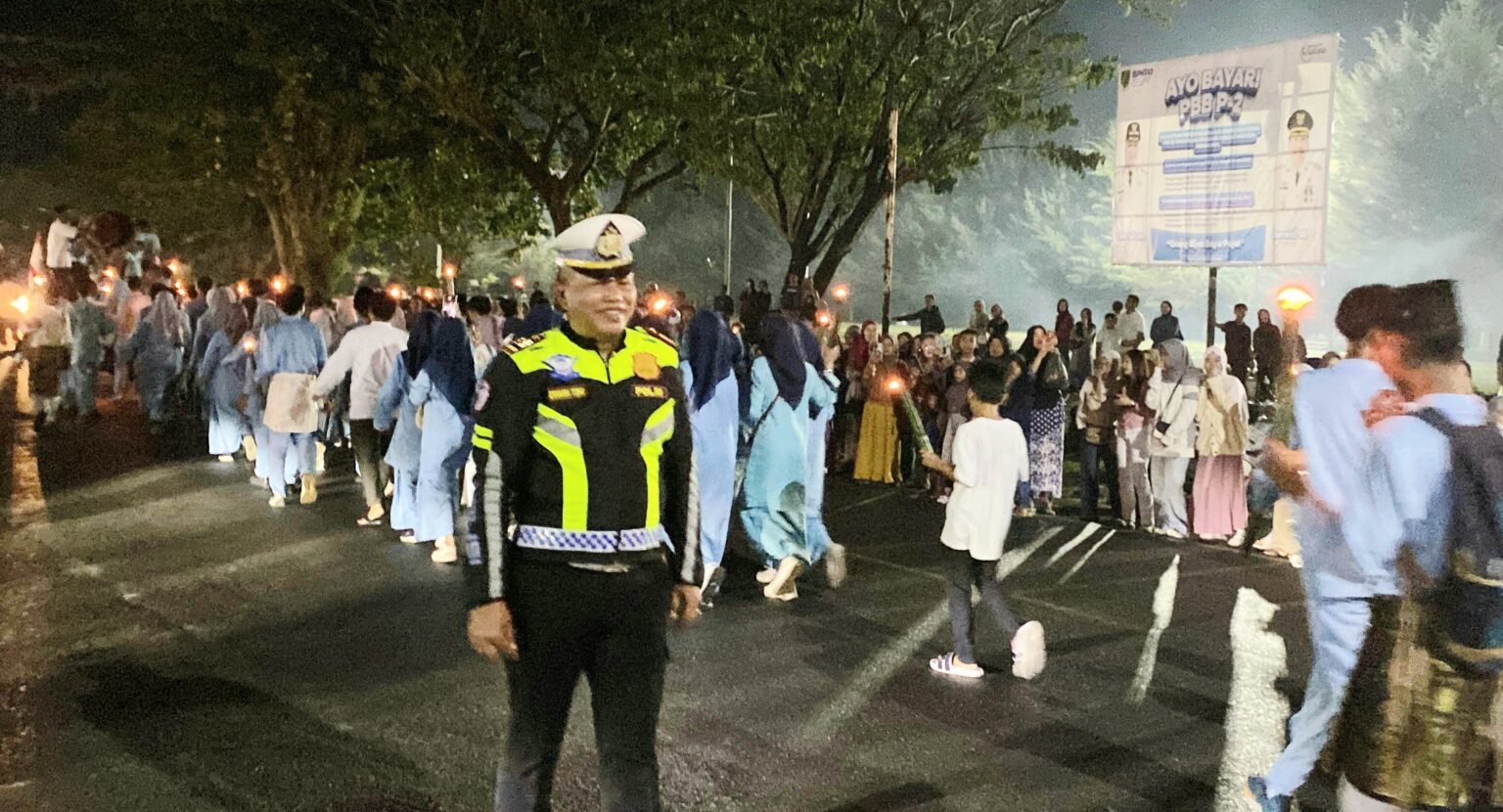 Pawai Takbiran Idul Adha Berlangsung Meriah, Satlantas Polres Natuna Mengawal dengan Ramah