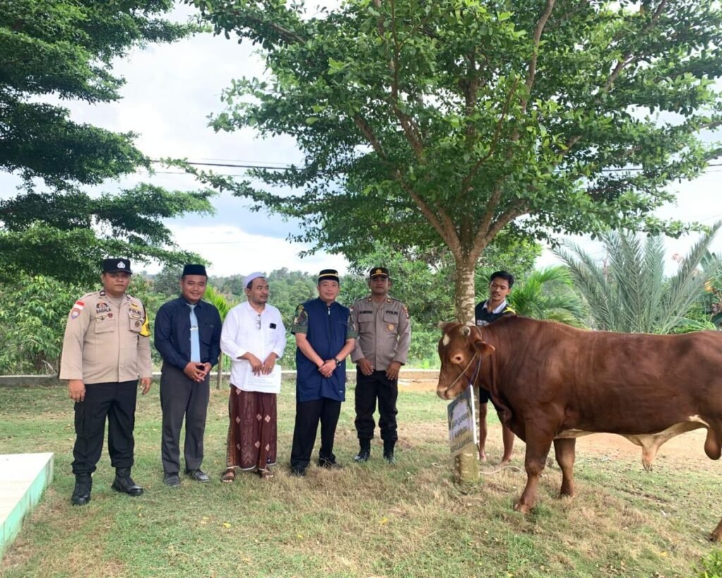 Polda Kepri Salurkan Sapi Kurban ke Pondok Pesantren Mambaus Sholihin Bintan