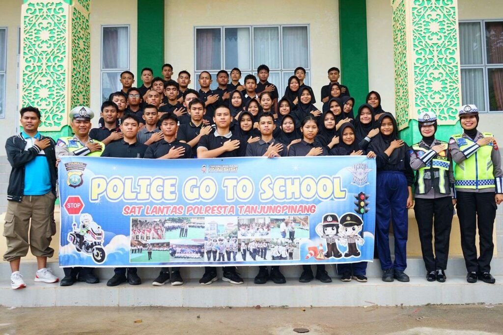 Satlantas Polresta Tanjungpinang Ajak Pelajar SMA Negeri 2 Jadi Pelopor Keselamatan Berlalu Lintas