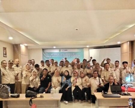 Workshop dan Focus Group Discussion (FGD) Jurnalisme di Era AI, " Transformasi Media Siber Menuju Bisnis Berkelanjutan dan Beretika" yang diselenggarakan Serikat Media Siber Indonesia (SMSI) Provinsi Riau di Hotel Serra, Kota Batam, Kepulauan Riau, Rabu (17/6/2026).