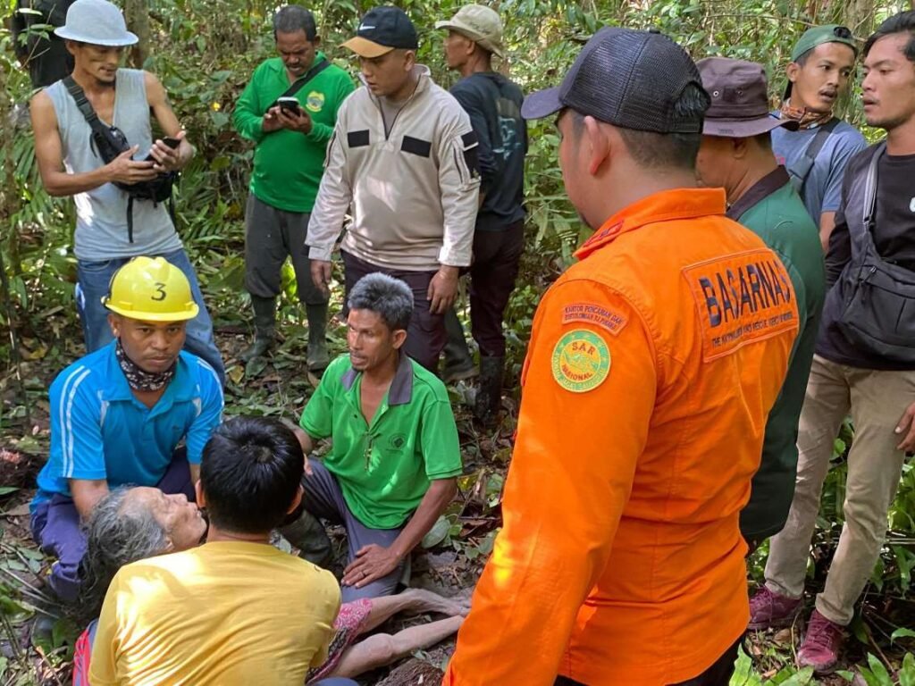 Wanita Lansia Hilang di Hutan Bukit Belah Lingga, Ditemukan Tim SAR Gabungan dalam Kondisi Selamat