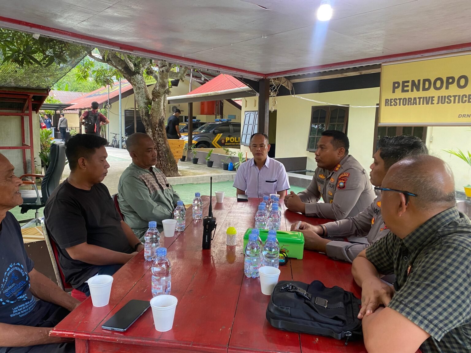 Klarifikasi disampaikan dalam pertemuan yang berlangsung di Polsek Siantan, Polres Kepulauan Anambas, Sabtu (30/05/2026)