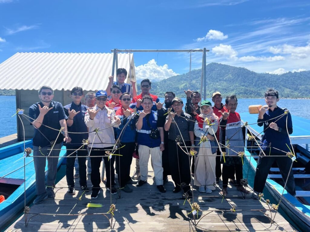 Sempena Hari Lingkungan Hidup Sedunia 2026, Pertamina Patra Niaga IT Teluk Kabung Laksanakan Transplantasi Terumbu Karang di Pulau Pasumpahan