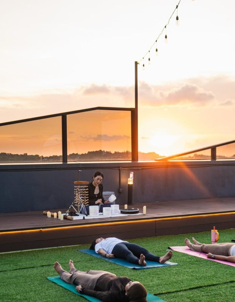 Rooftop Wellness Kembali Hadir di ARTOTEL Batam, Zumba Sambil Nikmati Panorama 180 Derajat Nagoya