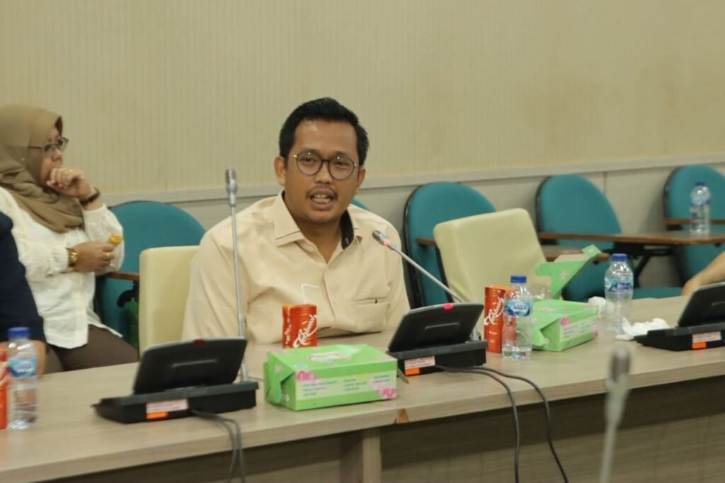 Anwar Anas Ajak Warga Batam Jaga Fasilitas Umum dan Segera Laporkan Aksi Vandalisme