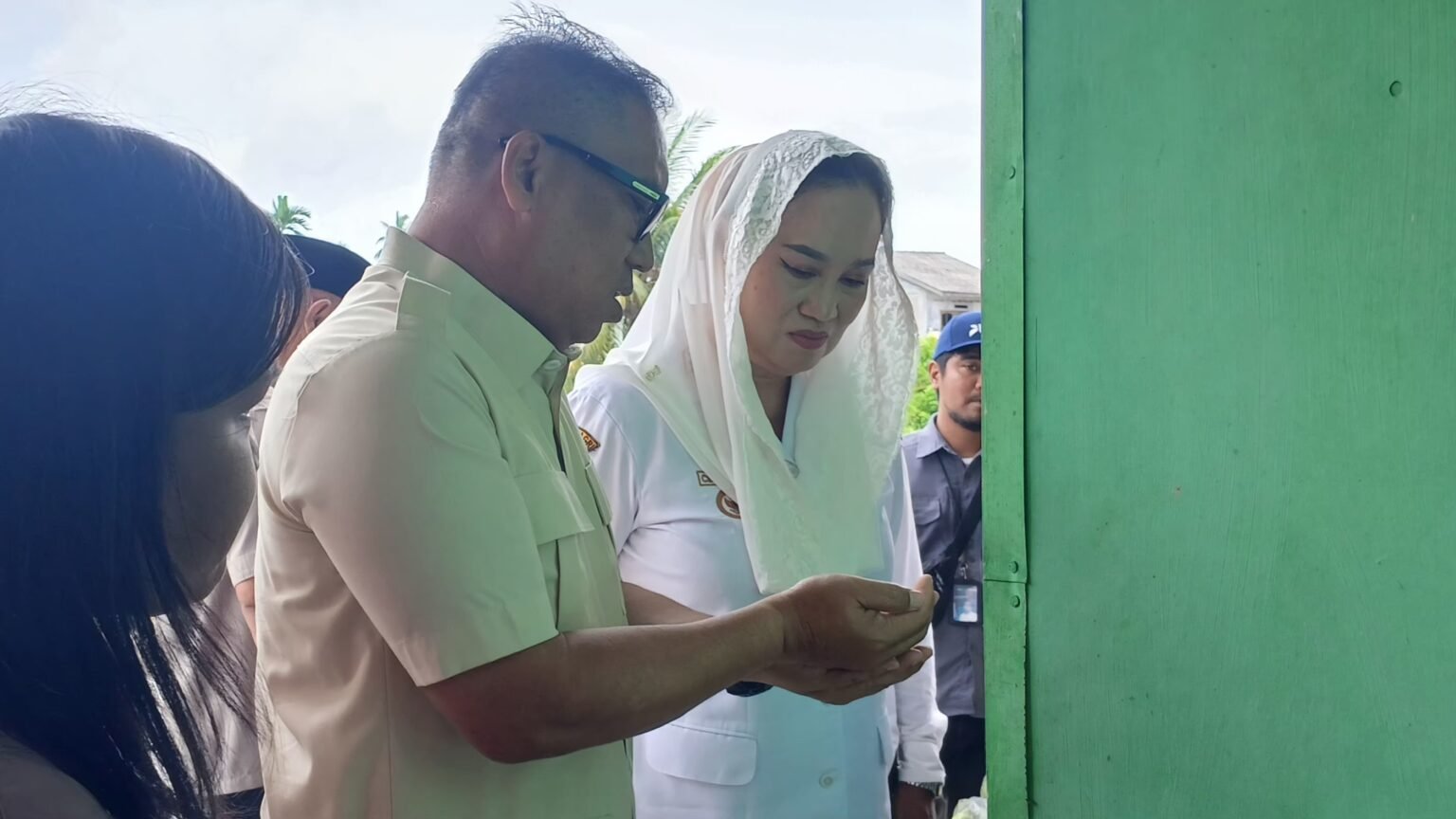 Bupati Cen Bersyukur Natuna Berhasil Dapat Bantuan Puluhan Ribu Bibit Kelapa, Wagub Nyanyang Ucapkan Selamat